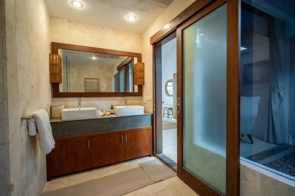 Ocean Breeze Villa -4Br Villa In Canggu Canggu (Bali)